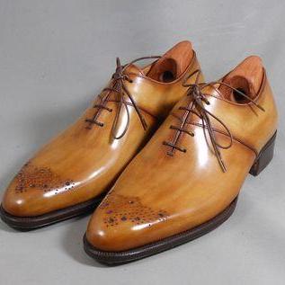 Latest Men's Tan Leather Brogue Style..