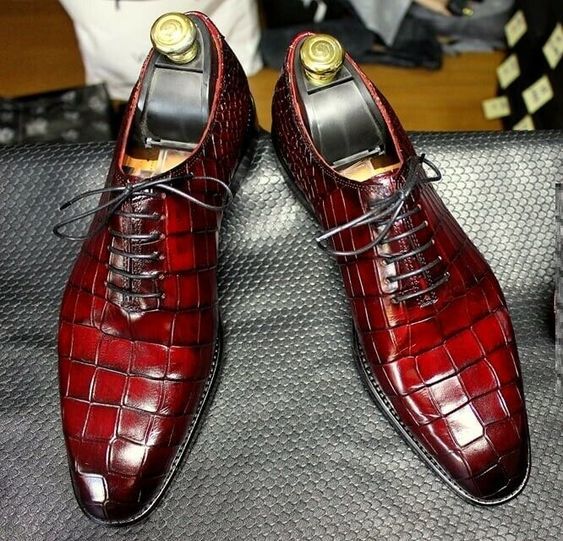Luxury Stylish Men's Handmade Red Alligator Textured Leather Lace Up Derby Shoes